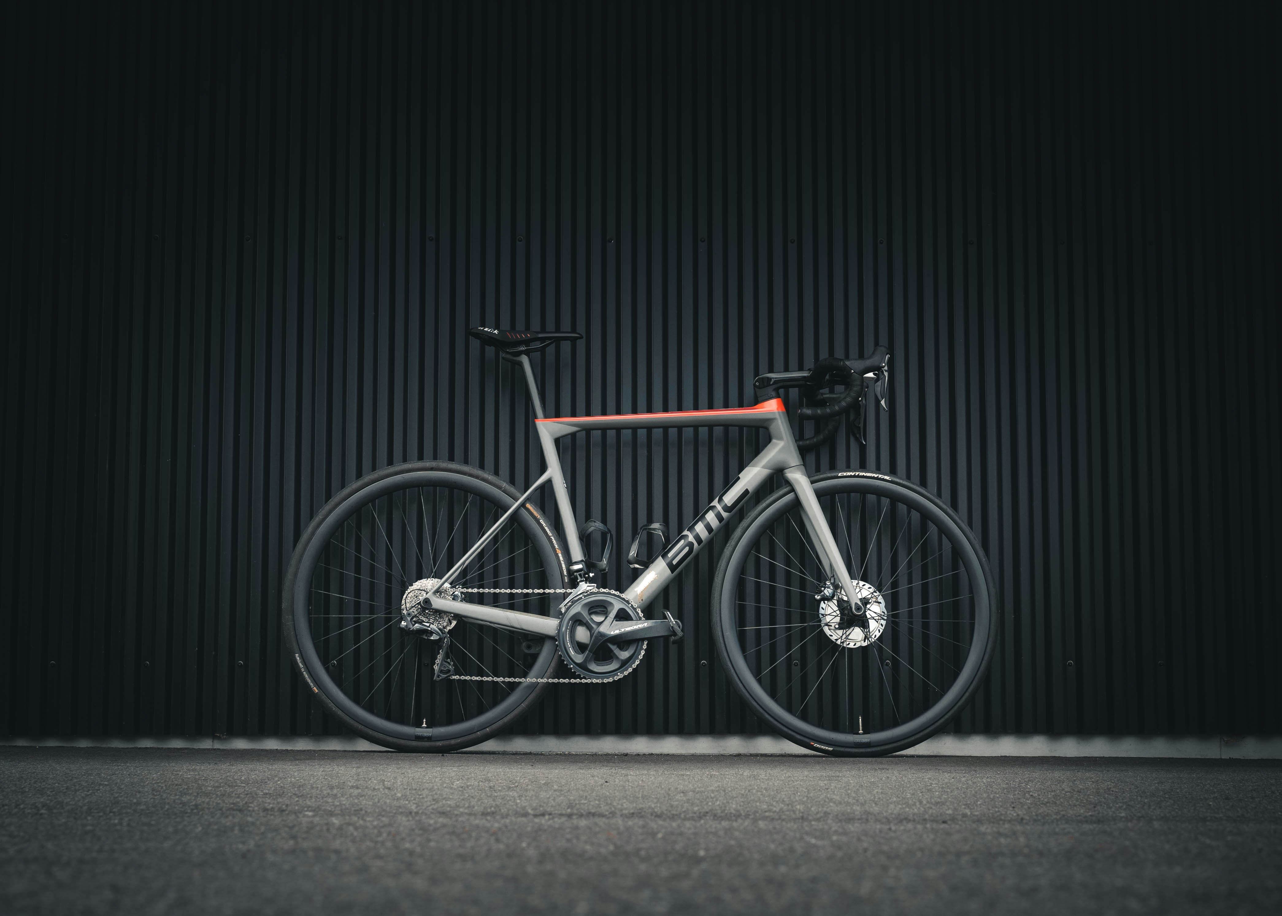 Pinarello Dogma F – Custom lakování, Dura-Ace Di2